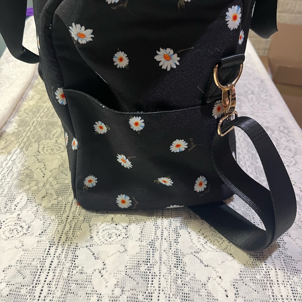 Alice and Olivia Daisy Duffel Weekender Tote Bag - Picture 13 of 13